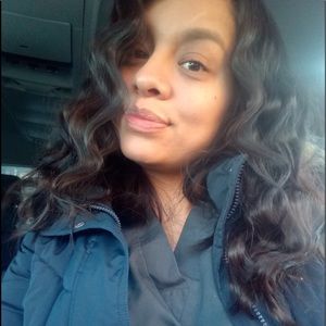Meet your Posher, Adelina